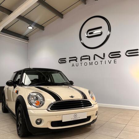 MINI HATCH 1.4 First Hatch